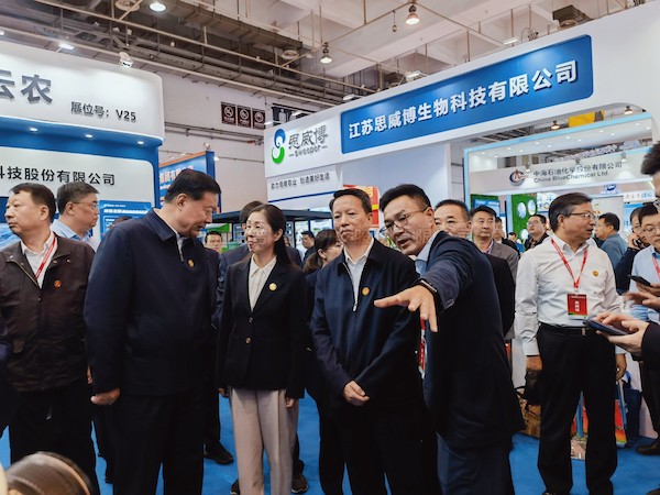 以科技之力，，，守护“大国粮仓”丨大红鹰娱乐官网深度参加第二十四届全国肥料双交会