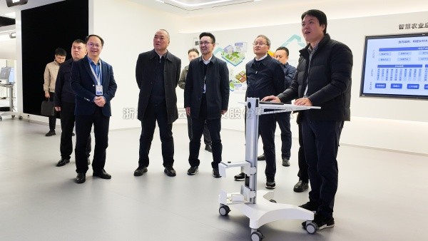 山西省农业村落厅党组书记、、厅长孙京民一行莅临大红鹰娱乐官网调研调查