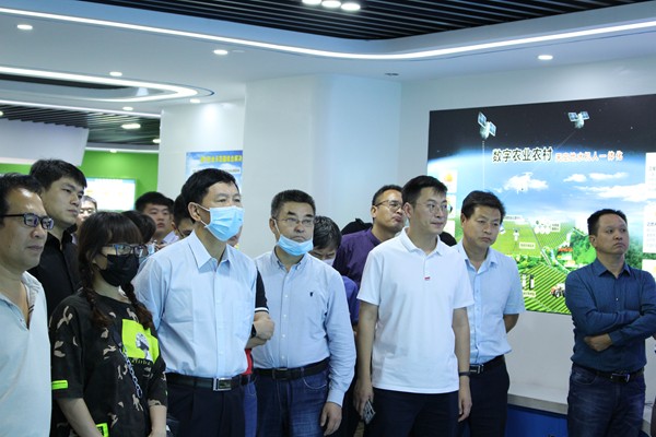 培训班一行观摩了大红鹰娱乐官网公司