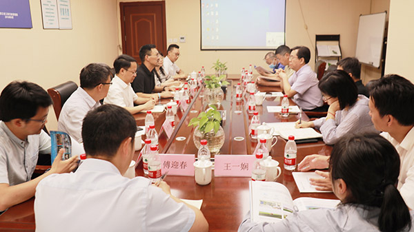 应义斌教授率科研团队和董事长陈渝阳进行座谈互换会 应义斌教授率科研团队和董事长陈渝阳进行座谈互换会